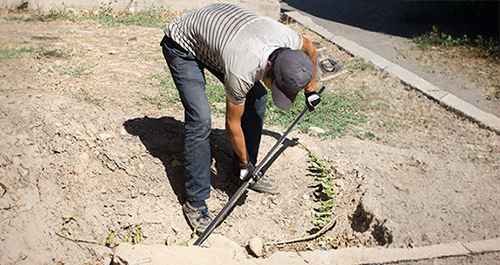 Crowbar Safety Tips: How to Use One Without Getting Hurt