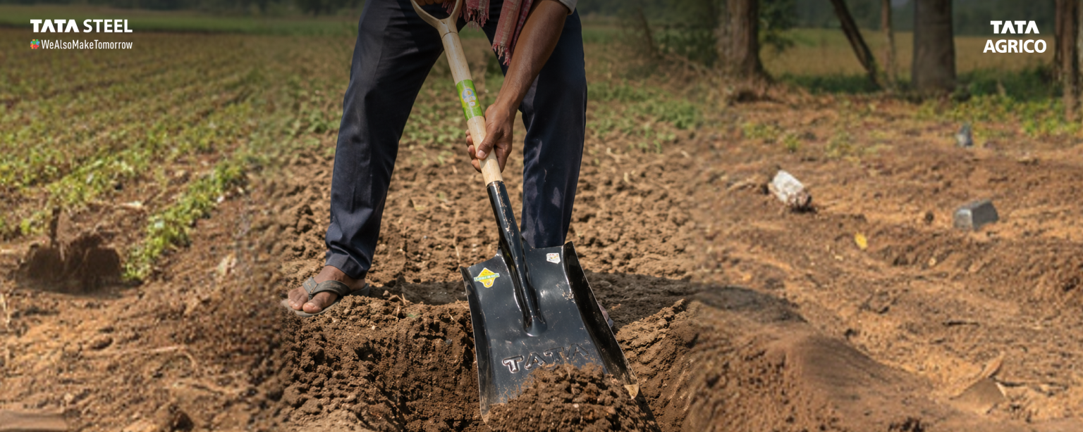 What Professionals Look for in a Durable and Strong Shoveling Tool